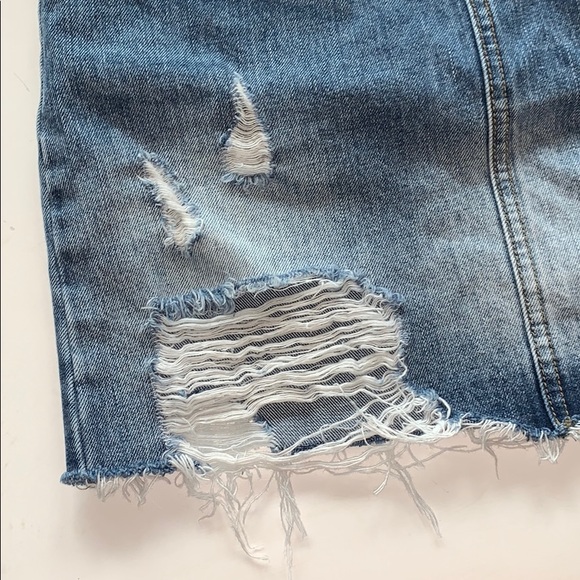 Evident Mid Length Mini Skirt - Picture 4 of 4